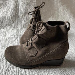 SOREL Wedge Booties Suede Size US8 EUR39